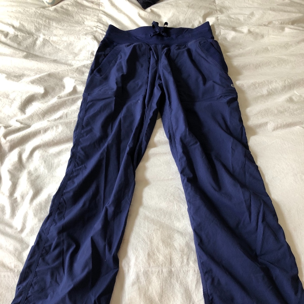 Lululemon Navy Dance Studio Pant Unlined size 4R